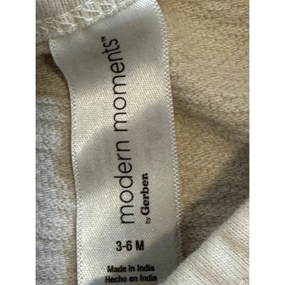 Modern Moments by Gerber Baby Romper 3-6M Beige Umbrella Print‎ Henley